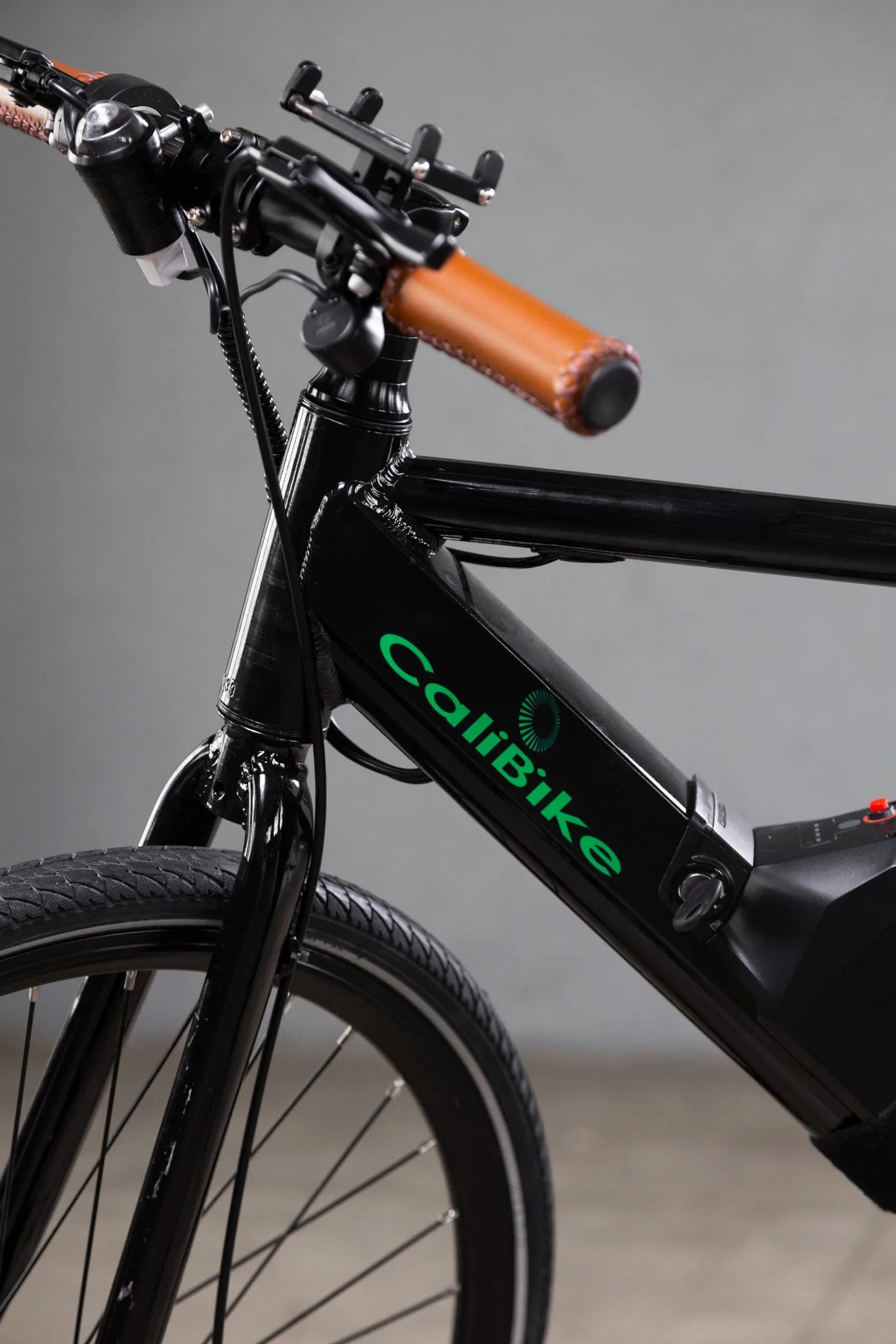 Calibike E-Bike – High-Performance Electric Bike | 33 MPH Speed, 33 LB Weight, Up to 100 Mile Range
